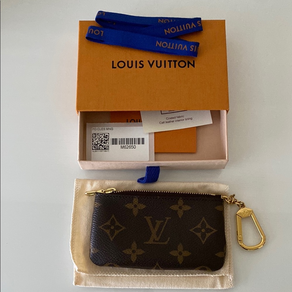 Louis Vuitton Key Pouch in Monogram print